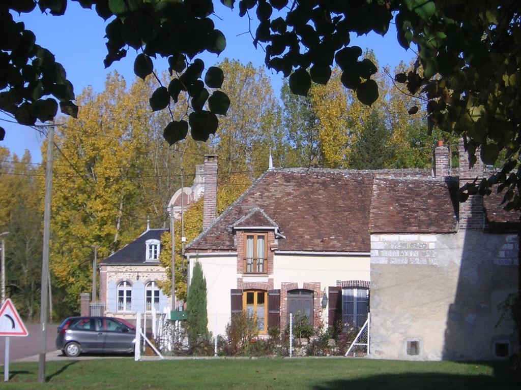 Les Rives De Champagne Hotel Courceroy Exterior photo
